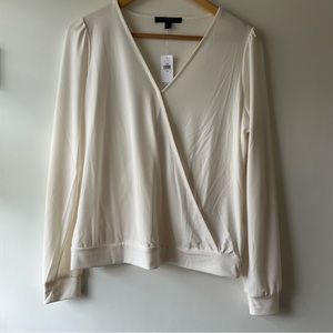 NWT Banana Republic Factory Crepe V Neck Long Sleeve Blouse - Size M